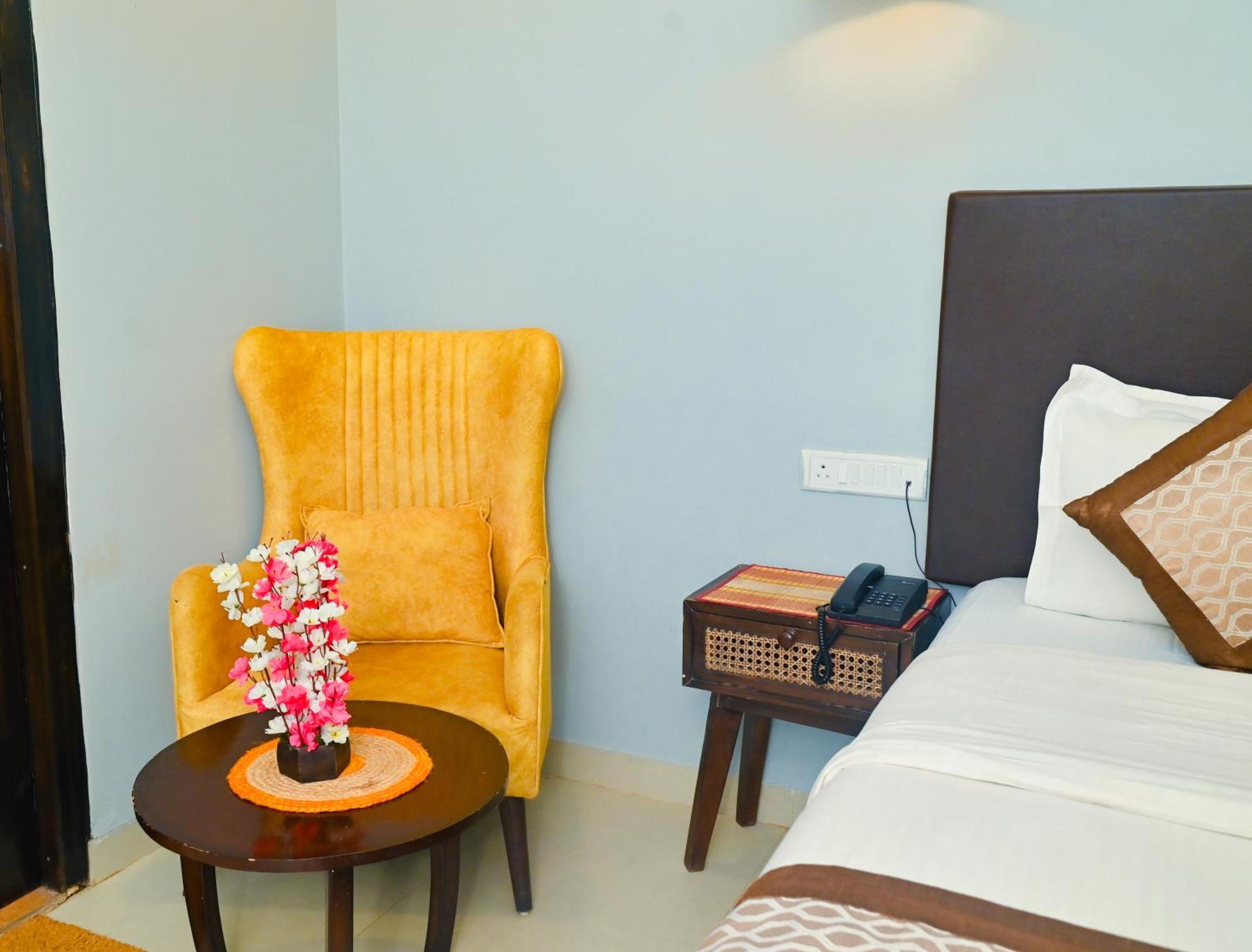 Hotel Sunbliss By The Sea