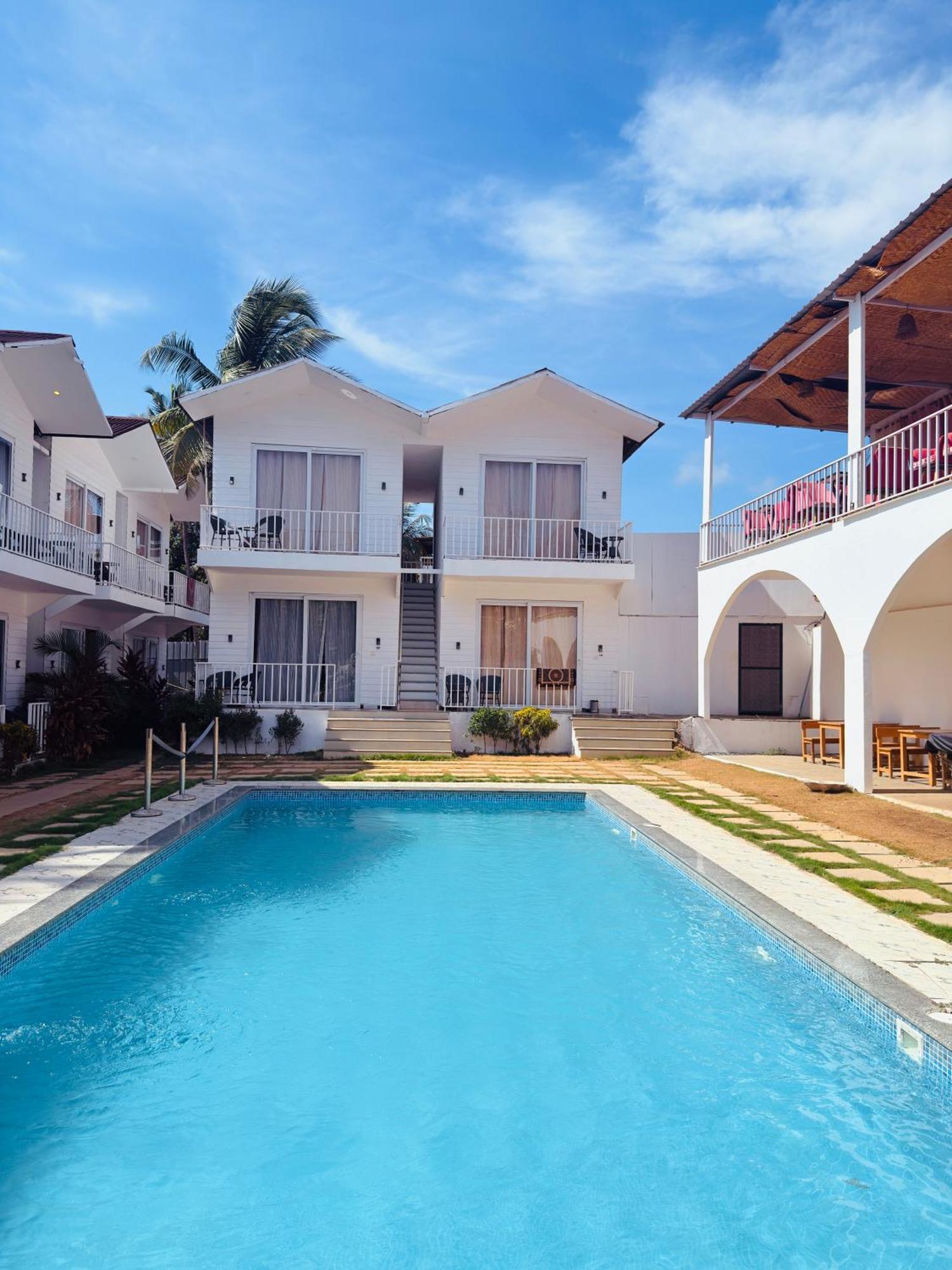 Sunbliss By The Sea Hotel