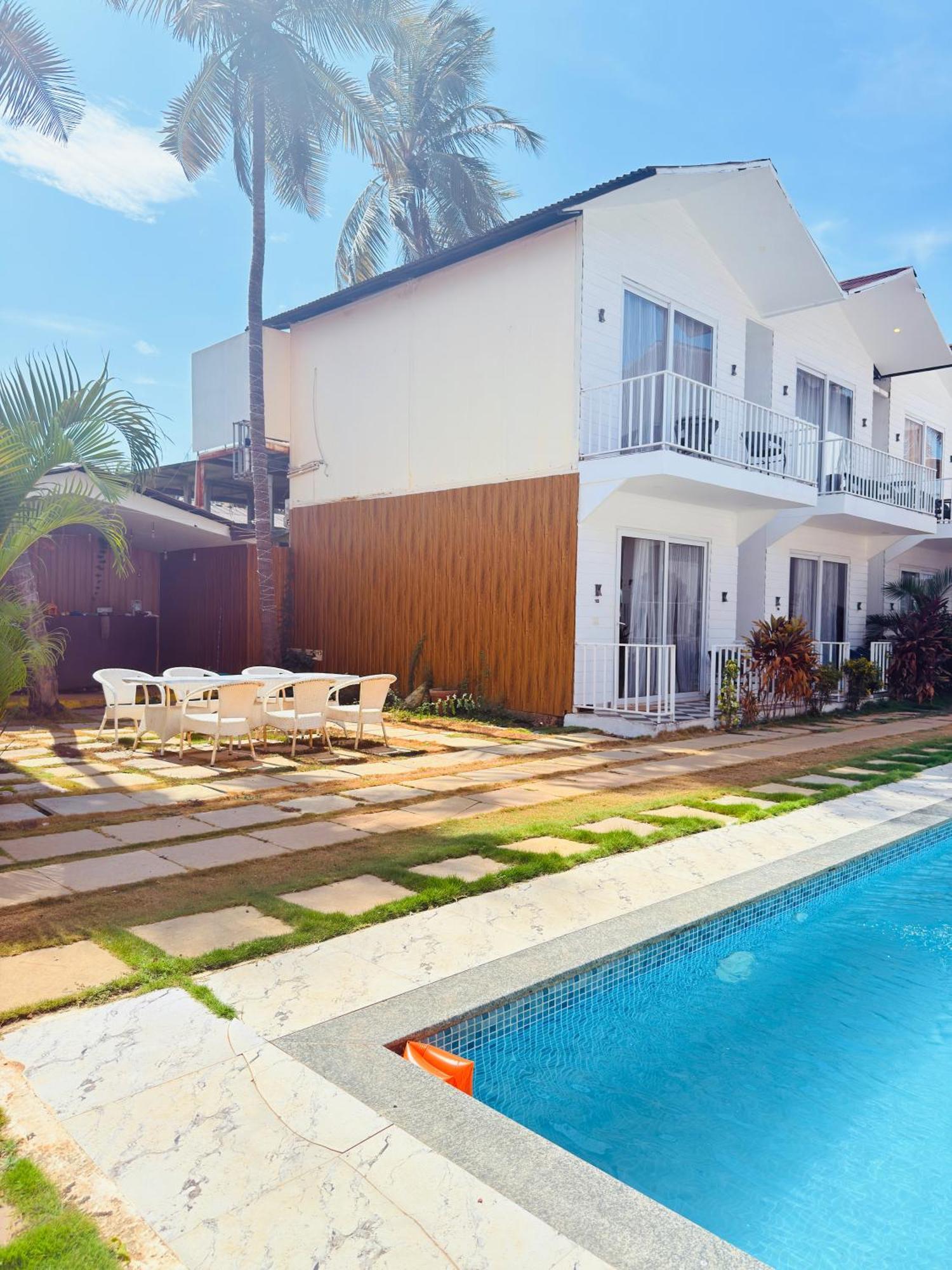 Sunbliss By The Sea Hotel Morjim